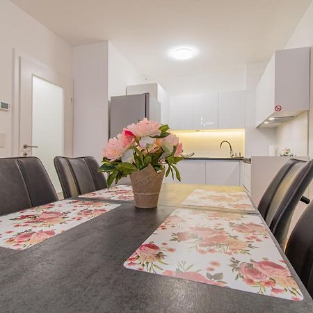 Flexible Selfcheckins 42 - Zagreb - Luxury - Garage Parking - Loggia - Brand New Exterior foto